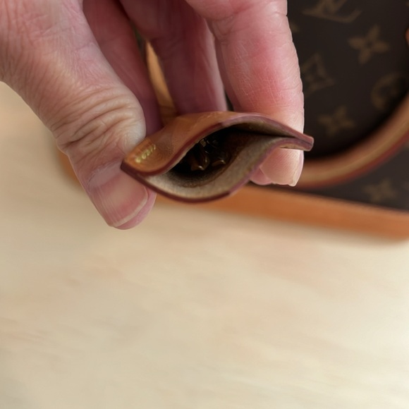 Pre-loved Louis Vuitton Monogram Alma BB - Picture 10 of 16